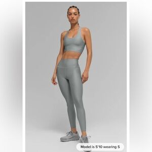 ALO Yoga XS Light Green Mist Top
